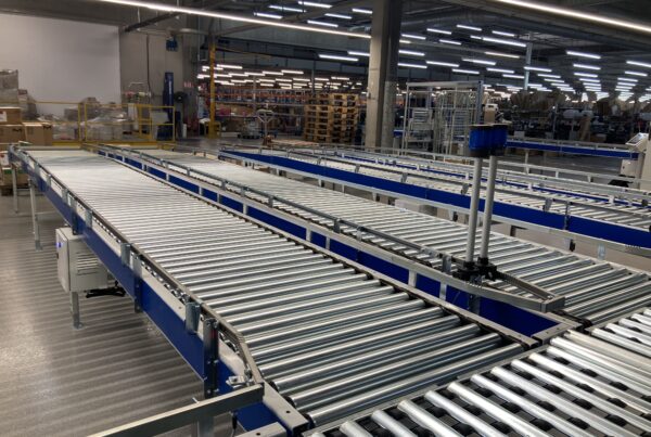 roller conveyor - convoyeur à rouleaux - Merck - Transitic Systems