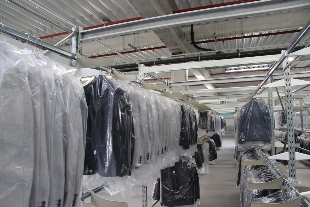 IMG_7455-min Barres penderie - Transitic