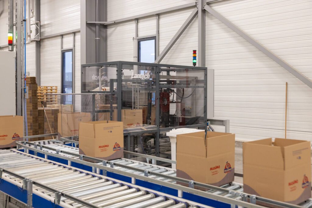 web_TRANSITIC_Maximo_20231114_001@ACHphoto formeuse de cartons - Transitic