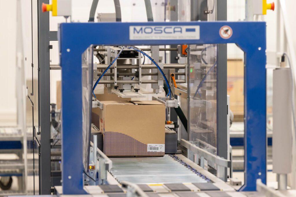 web_TRANSITIC_Maximo_20231114_141@ACHphoto Fermeuse automatique de cartons - Transitic