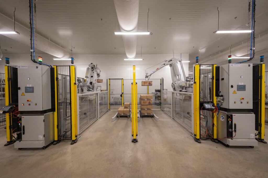 web_TRANSITIC_Maximo_20231114_182@ACHphoto (1) Maximo - Transitic Systems - Robot Picking